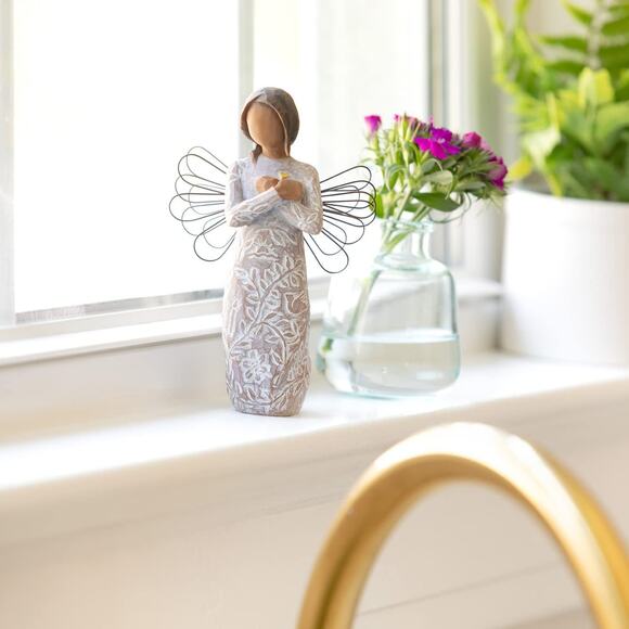 NWT Willow Tree Remembrance Angel Darker Skin Hand-Painted Figure - Picture 6 of 6